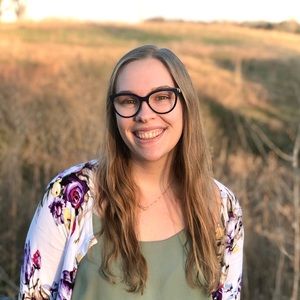 Meet your Posher, Lauren